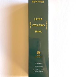 Dewytree Ultra Vitalizing Snail Emulsion